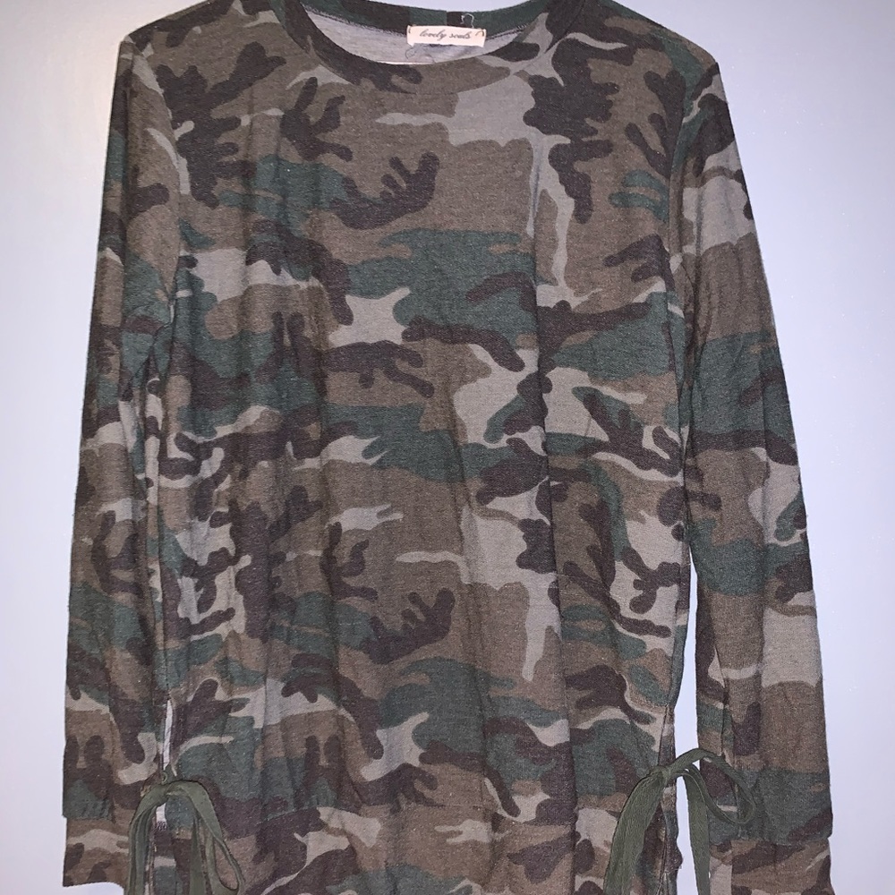 Camo long sleeve with ties